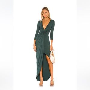 SUNDANCE MAXI DRESS IN EVERGLADE GREEN
REVOLVE: Lovers + Friends